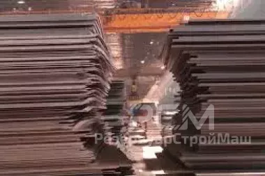 Максимальное количество листового проката за месяц